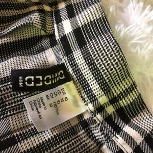 H&M Skirts - H&M Divided Plaid Skirt H&M Skirts - H&M Divided Plaid Skirt